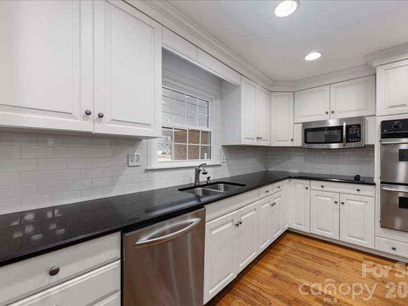 3632 Johnny Cake Lane, Charlotte, NC 28226.  MLS# CAR4345575, YatesRealty ID 4832. 