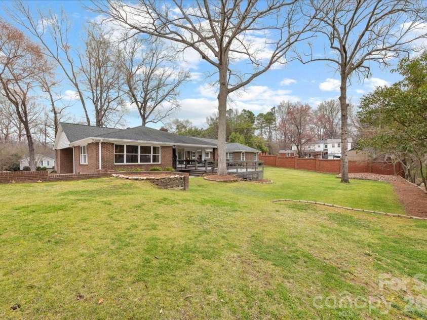 3632 Johnny Cake Lane, Charlotte, NC 28226.  MLS# CAR4345575, YatesRealty ID 4832. 