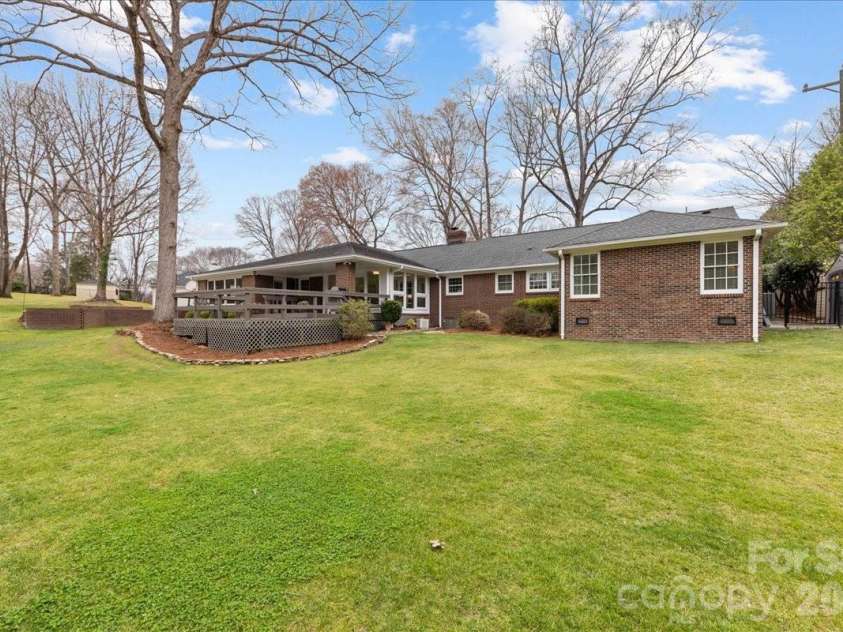 3632 Johnny Cake Lane, Charlotte, NC 28226.  MLS# CAR4345575, YatesRealty ID 4832. 