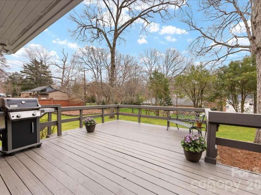 3632 Johnny Cake Lane, Charlotte, NC 28226.  MLS# CAR4345575, YatesRealty ID 4832. 