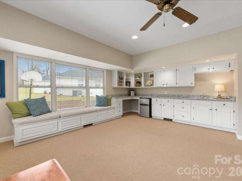 3632 Johnny Cake Lane, Charlotte, NC 28226.  MLS# CAR4345575, YatesRealty ID 4832. Awesome bonus room - so much potential here.