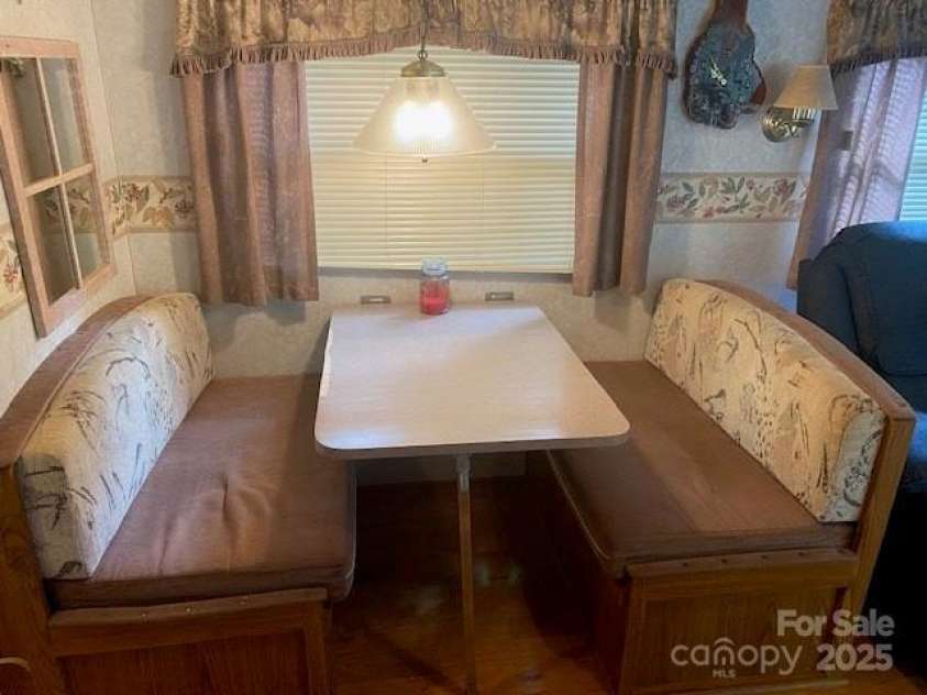 582 Dogwood Circle, Traphill, NC 28685.  MLS# CAR4238397, YatesRealty ID 4832. Dining