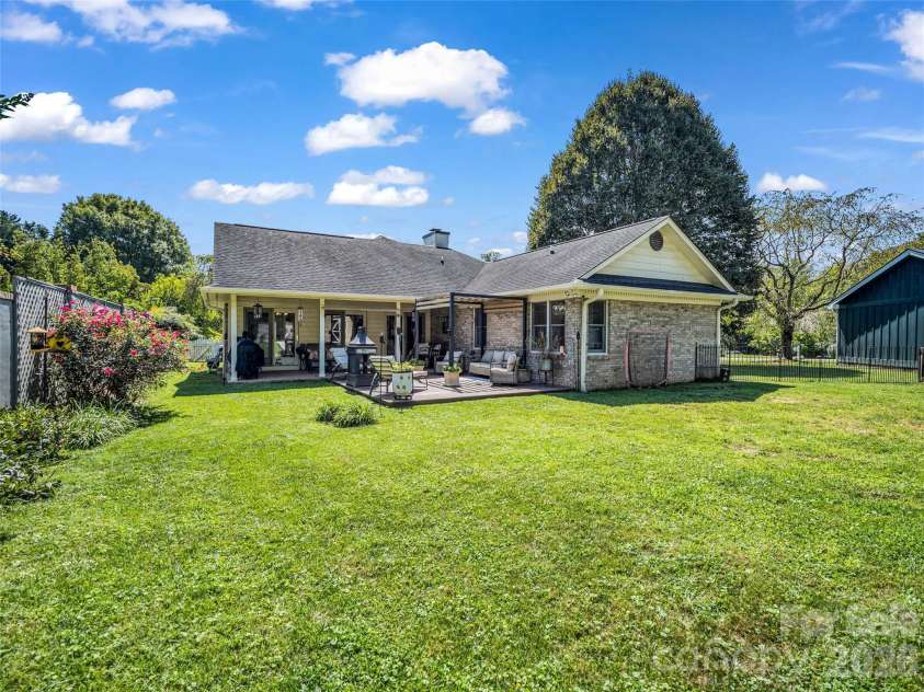 2365 Rosemont Court, Hendersonville, NC 28791.  MLS# CAR4420788, YatesRealty ID 48320. 