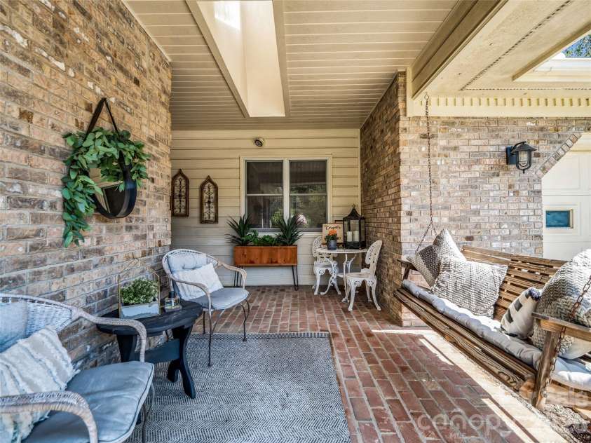 2365 Rosemont Court, Hendersonville, NC 28791.  MLS# CAR4420788, YatesRealty ID 48320. 