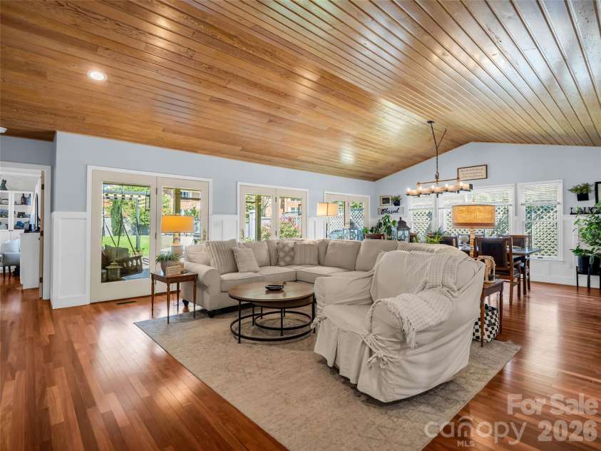 2365 Rosemont Court, Hendersonville, NC 28791.  MLS# CAR4420788, YatesRealty ID 48320. 
