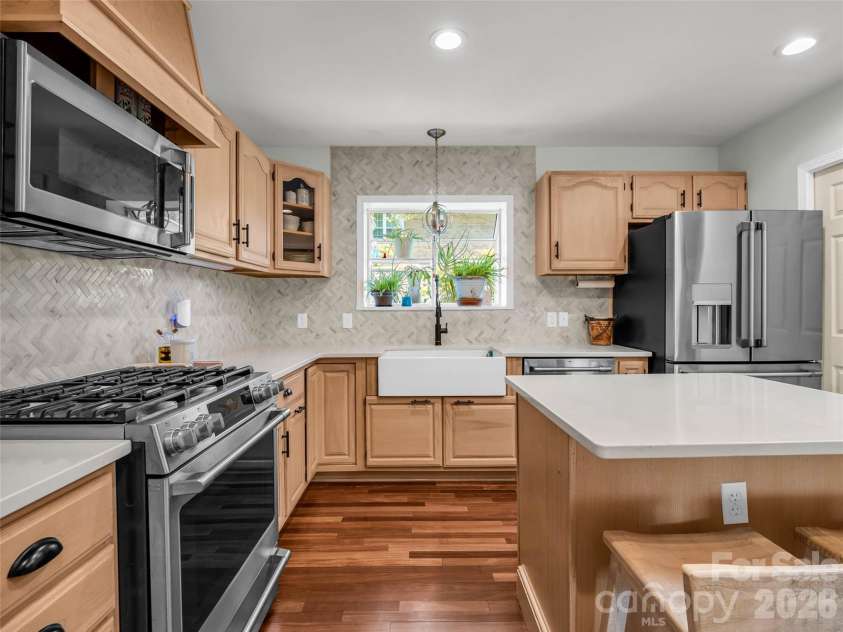 2365 Rosemont Court, Hendersonville, NC 28791.  MLS# CAR4420788, YatesRealty ID 48320. 