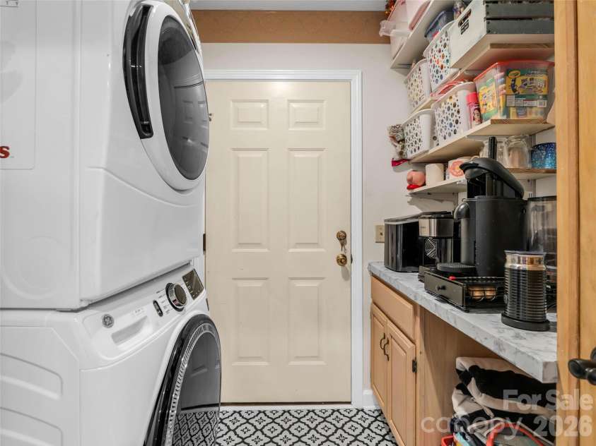 2365 Rosemont Court, Hendersonville, NC 28791.  MLS# CAR4420788, YatesRealty ID 48320. 