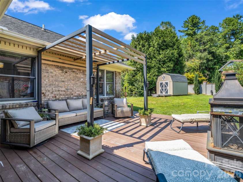 2365 Rosemont Court, Hendersonville, NC 28791.  MLS# CAR4420788, YatesRealty ID 48320. 