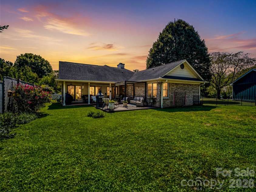 2365 Rosemont Court, Hendersonville, NC 28791.  MLS# CAR4420788, YatesRealty ID 48320. 