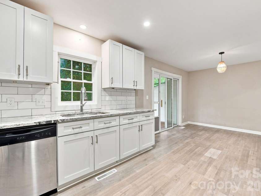 600 Briar Creek Road, Gastonia, NC 28056.  MLS# CAR4419707, YatesRealty ID 48321. 