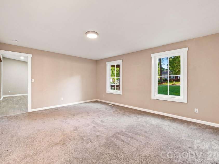 600 Briar Creek Road, Gastonia, NC 28056.  MLS# CAR4419707, YatesRealty ID 48321. 