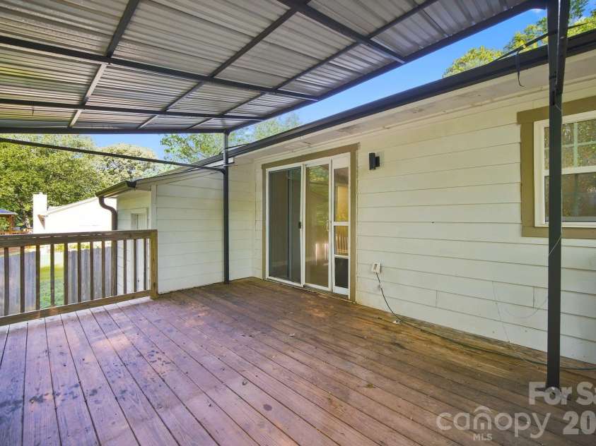 600 Briar Creek Road, Gastonia, NC 28056.  MLS# CAR4419707, YatesRealty ID 48321. 