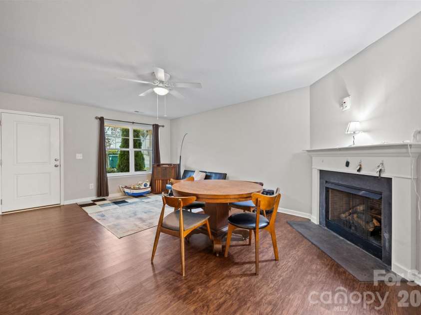 865 Winterside Lane, Winston Salem, NC 27107.  MLS# CAR4418707, YatesRealty ID 48323. 