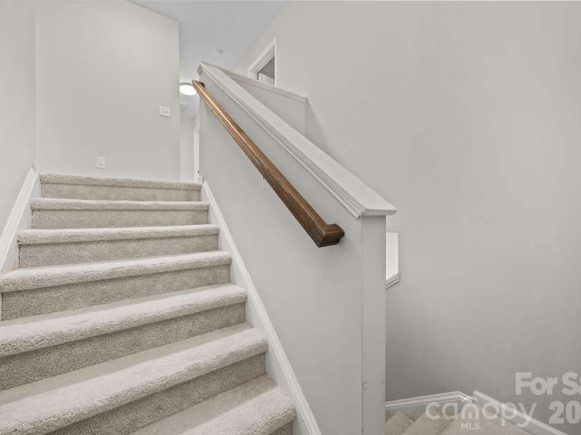 865 Winterside Lane, Winston Salem, NC 27107.  MLS# CAR4418707, YatesRealty ID 48323. 