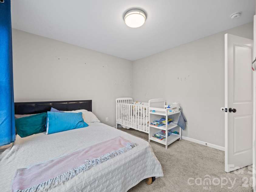 865 Winterside Lane, Winston Salem, NC 27107.  MLS# CAR4418707, YatesRealty ID 48323. 