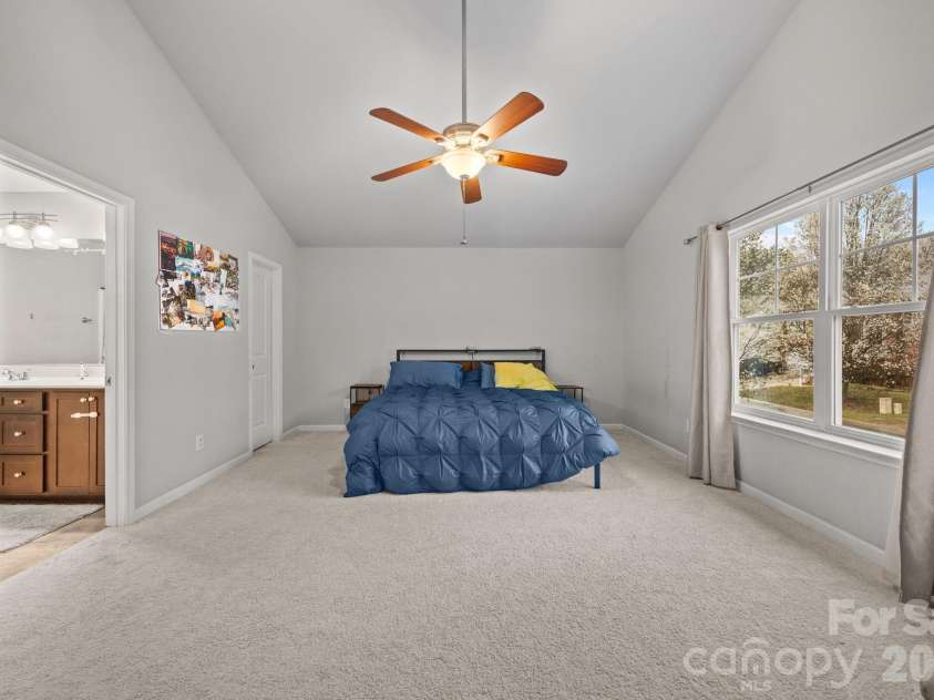865 Winterside Lane, Winston Salem, NC 27107.  MLS# CAR4418707, YatesRealty ID 48323. 