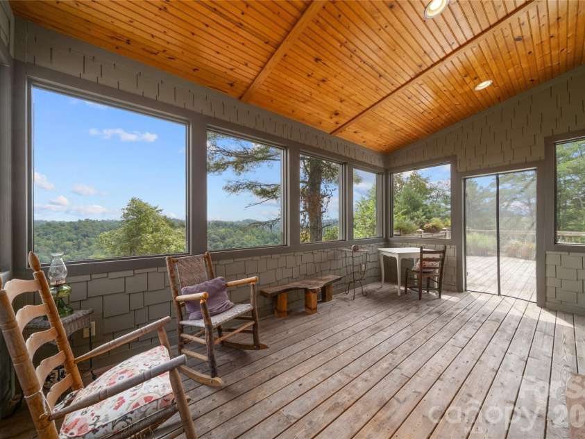 712 Frank Rector Road, Marshall, NC 28753.  MLS# CAR4419520, YatesRealty ID 48325. 