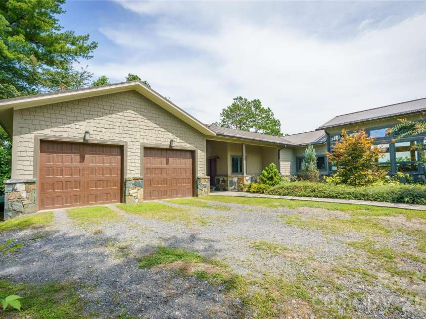 712 Frank Rector Road, Marshall, NC 28753.  MLS# CAR4419520, YatesRealty ID 48325. 
