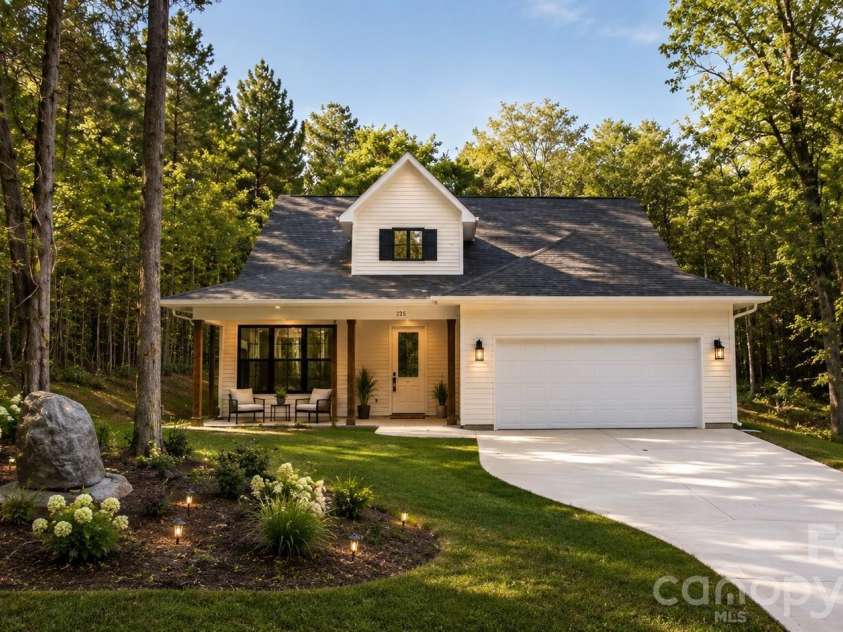 225 Silver Creek Road, Concord, NC 28025.  MLS# CAR4420548, YatesRealty ID 48327. 