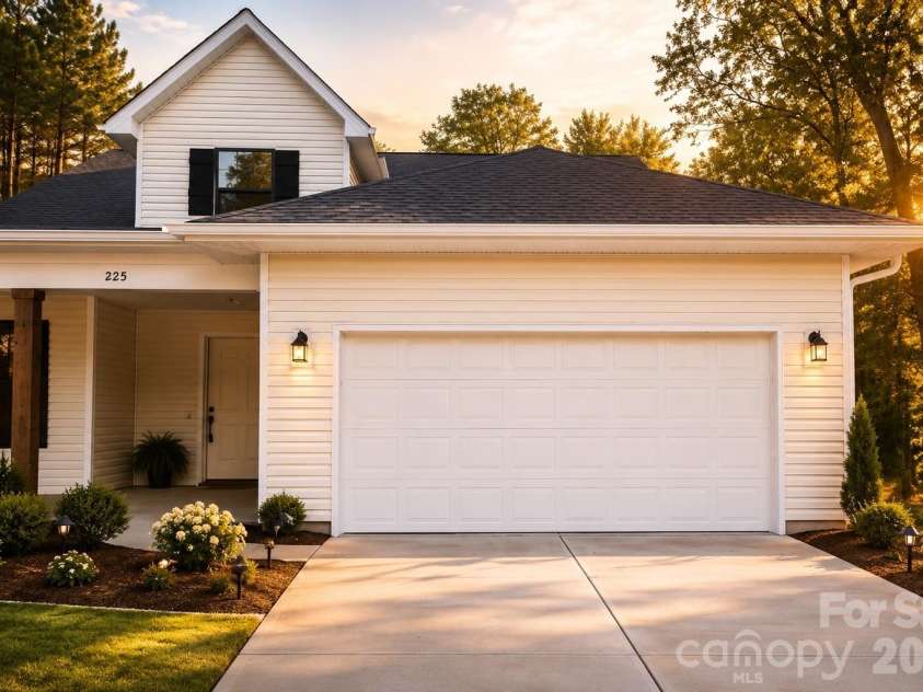 225 Silver Creek Road, Concord, NC 28025.  MLS# CAR4420548, YatesRealty ID 48327. 