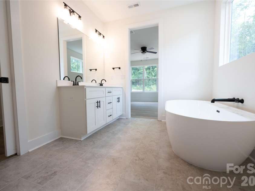 225 Silver Creek Road, Concord, NC 28025.  MLS# CAR4420548, YatesRealty ID 48327. 