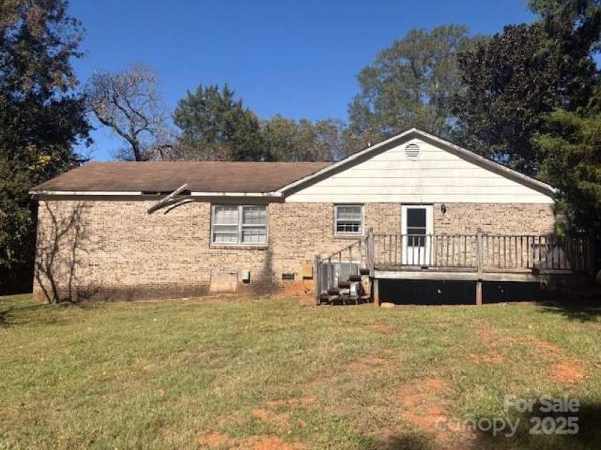 1728 Nc 109 Highway, Wadesboro, NC 28170.  MLS# CAR4316676, YatesRealty ID 4833. 