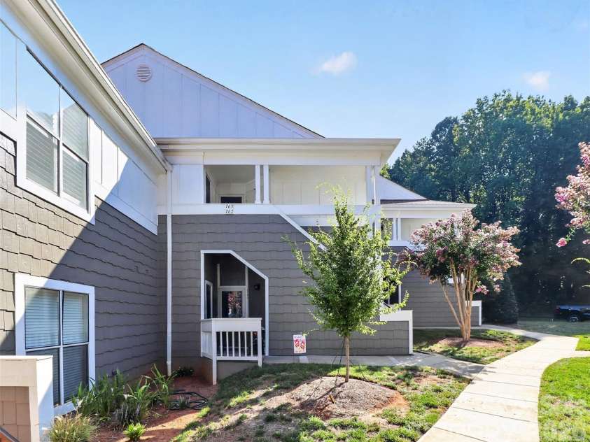 763 Southwest Drive, Davidson, NC 28036.  MLS# CAR4420353, YatesRealty ID 48330. 
