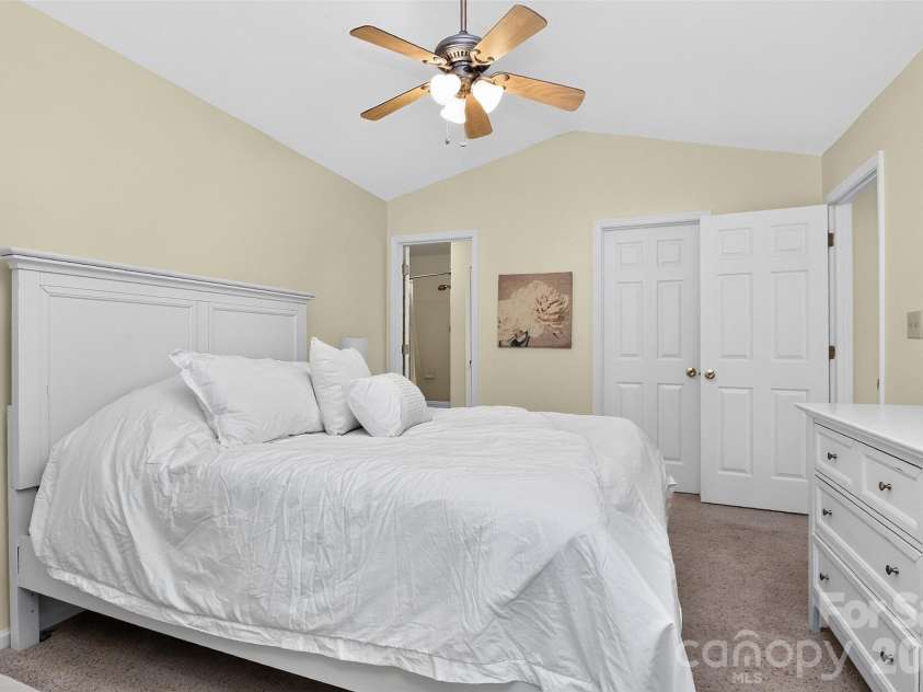 763 Southwest Drive, Davidson, NC 28036.  MLS# CAR4420353, YatesRealty ID 48330. 
