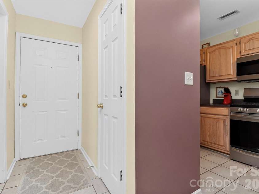 763 Southwest Drive, Davidson, NC 28036.  MLS# CAR4420353, YatesRealty ID 48330. 