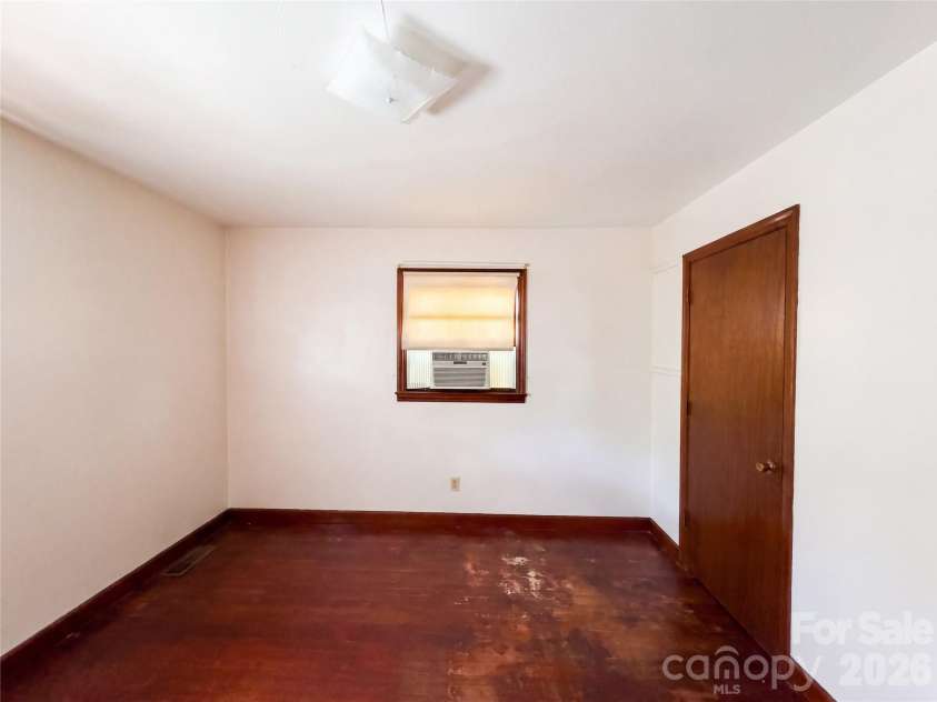 4736 Crowders Crest Drive, Gastonia, NC 28052.  MLS# CAR4420846, YatesRealty ID 48331. 