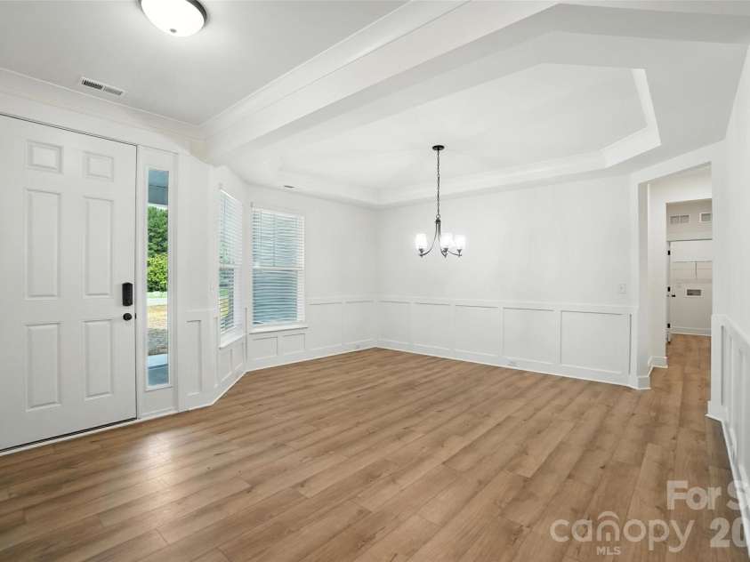 162 Clark Cove Road, Statesville, NC 28677.  MLS# CAR4420589, YatesRealty ID 48334. 