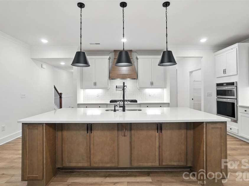 162 Clark Cove Road, Statesville, NC 28677.  MLS# CAR4420589, YatesRealty ID 48334. 