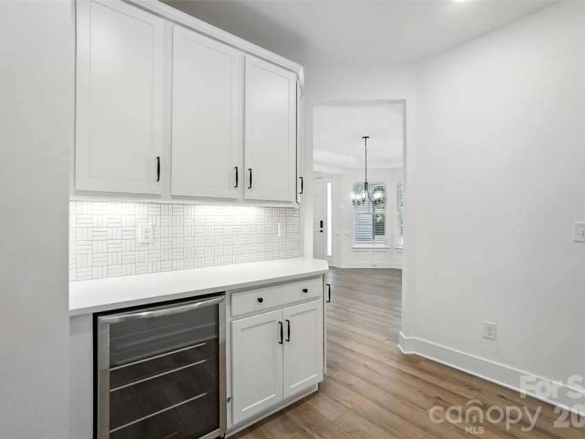 162 Clark Cove Road, Statesville, NC 28677.  MLS# CAR4420589, YatesRealty ID 48334. 