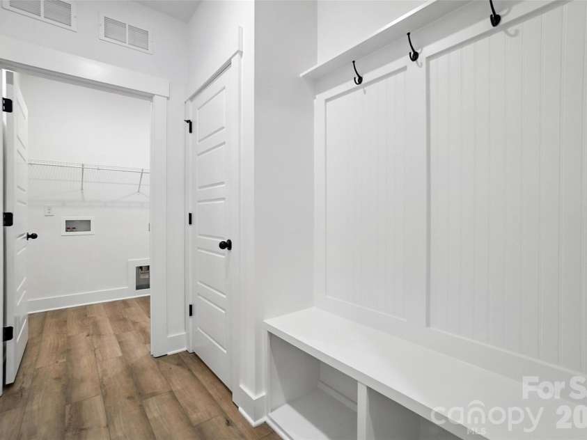162 Clark Cove Road, Statesville, NC 28677.  MLS# CAR4420589, YatesRealty ID 48334. 