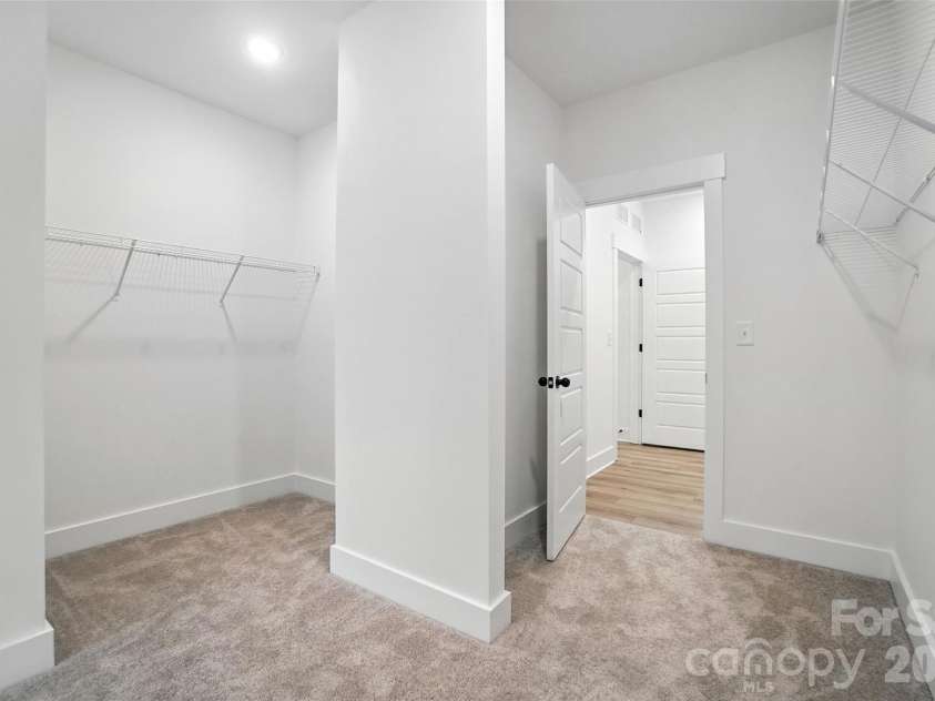 162 Clark Cove Road, Statesville, NC 28677.  MLS# CAR4420589, YatesRealty ID 48334. 