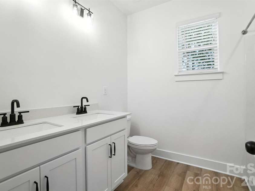 162 Clark Cove Road, Statesville, NC 28677.  MLS# CAR4420589, YatesRealty ID 48334. 