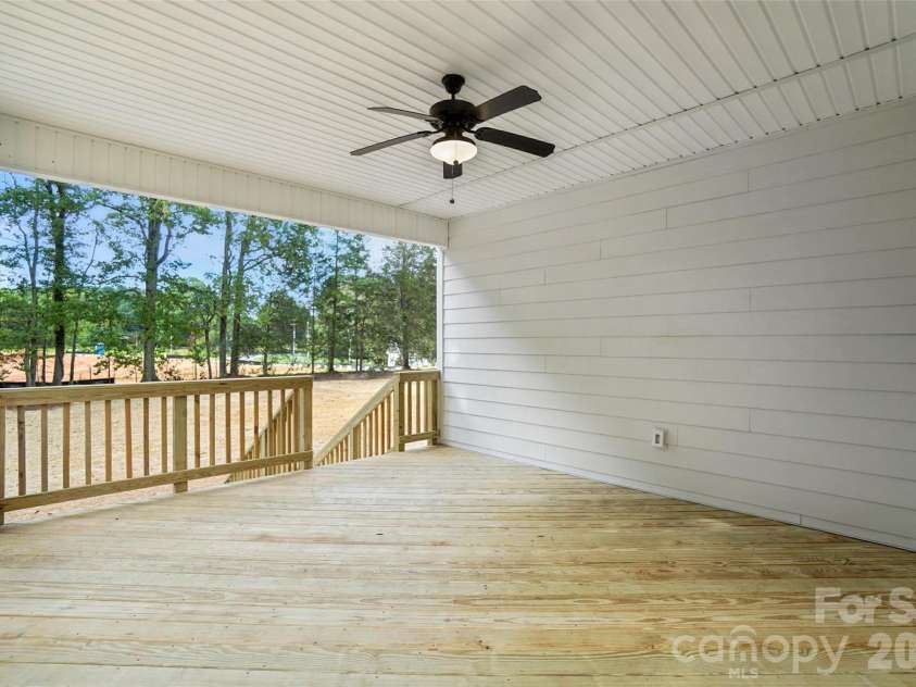 162 Clark Cove Road, Statesville, NC 28677.  MLS# CAR4420589, YatesRealty ID 48334. 