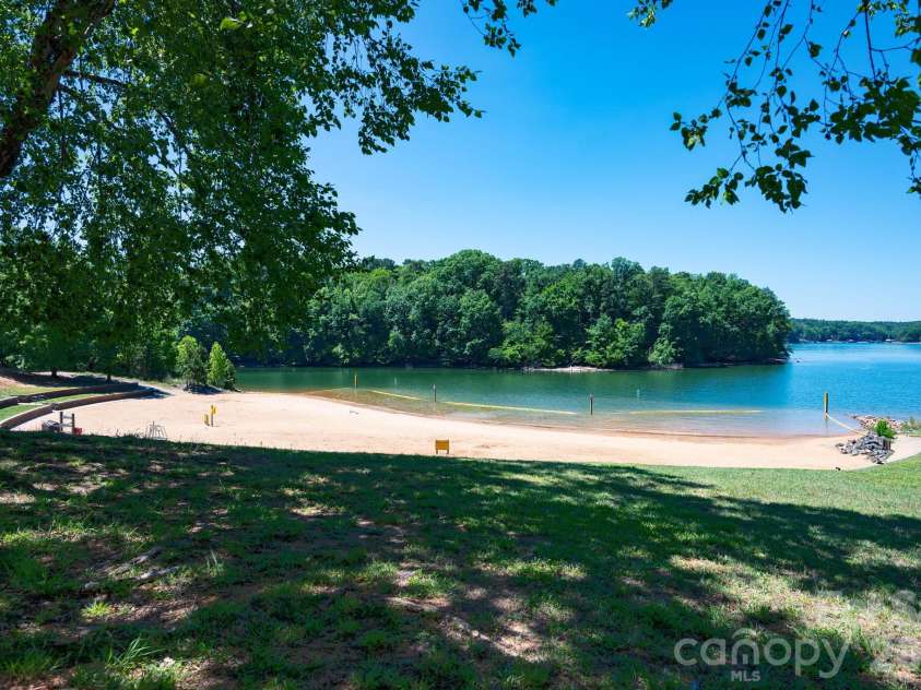 162 Clark Cove Road, Statesville, NC 28677.  MLS# CAR4420589, YatesRealty ID 48334. 