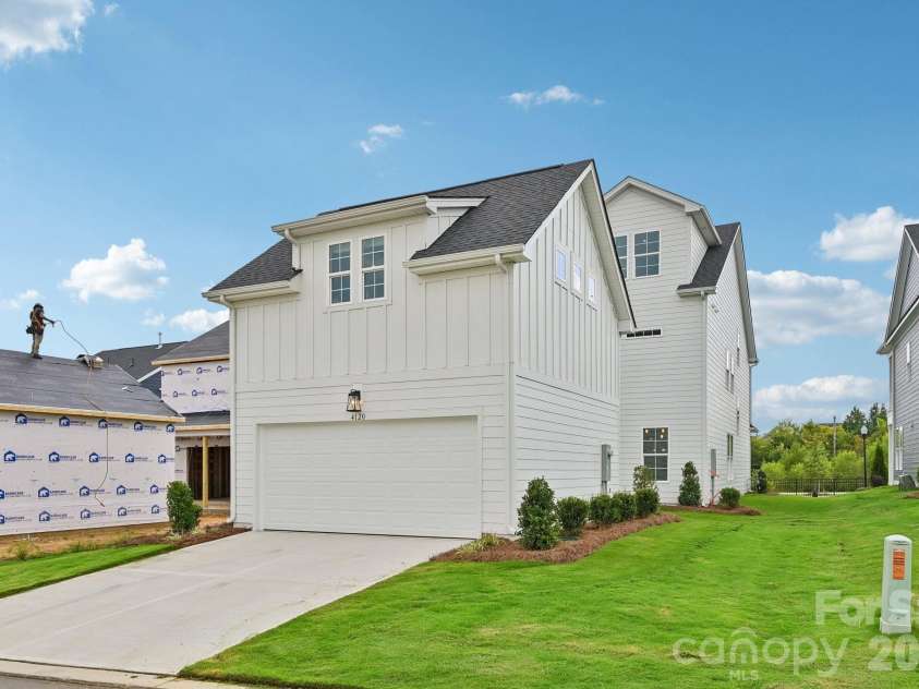4120 Hickory Place Lane, Pineville, NC 28134.  MLS# CAR4420638, YatesRealty ID 48335. 