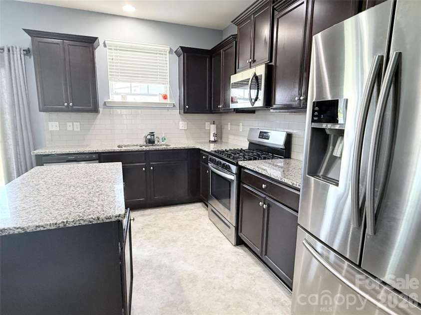 107 Longleaf Drive, Mooresville, NC 28117.  MLS# CAR4420339, YatesRealty ID 48336. Kitchen
