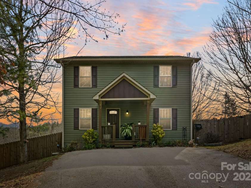 11 Mandy Lane, Weaverville, NC 28787.  MLS# CAR4234922, YatesRealty ID 4834. 