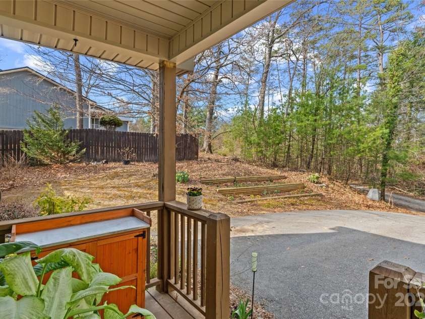 11 Mandy Lane, Weaverville, NC 28787.  MLS# CAR4234922, YatesRealty ID 4834. 