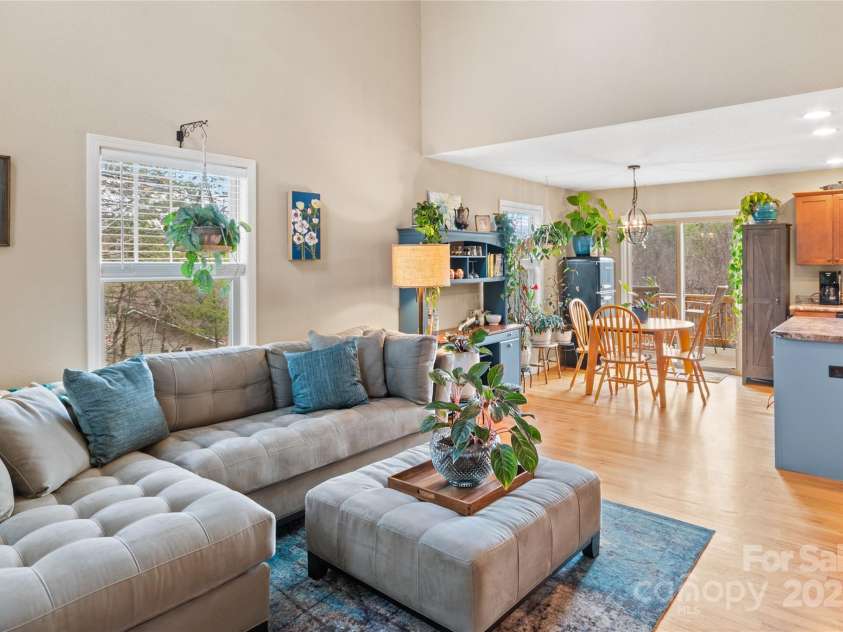 11 Mandy Lane, Weaverville, NC 28787.  MLS# CAR4234922, YatesRealty ID 4834. 