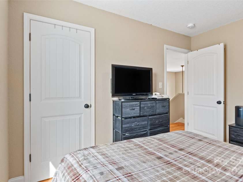 11 Mandy Lane, Weaverville, NC 28787.  MLS# CAR4234922, YatesRealty ID 4834. 