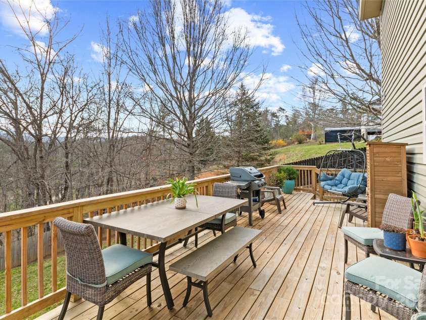 11 Mandy Lane, Weaverville, NC 28787.  MLS# CAR4234922, YatesRealty ID 4834. 