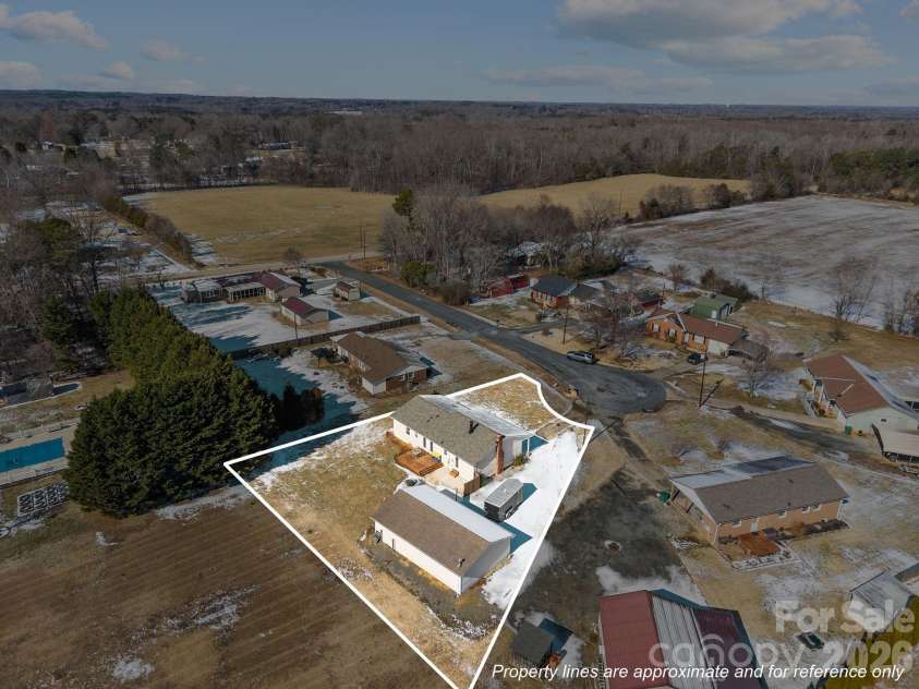 155 Park Villa Road, Salisbury, NC 28146.  MLS# CAR4328299, YatesRealty ID 4834. 