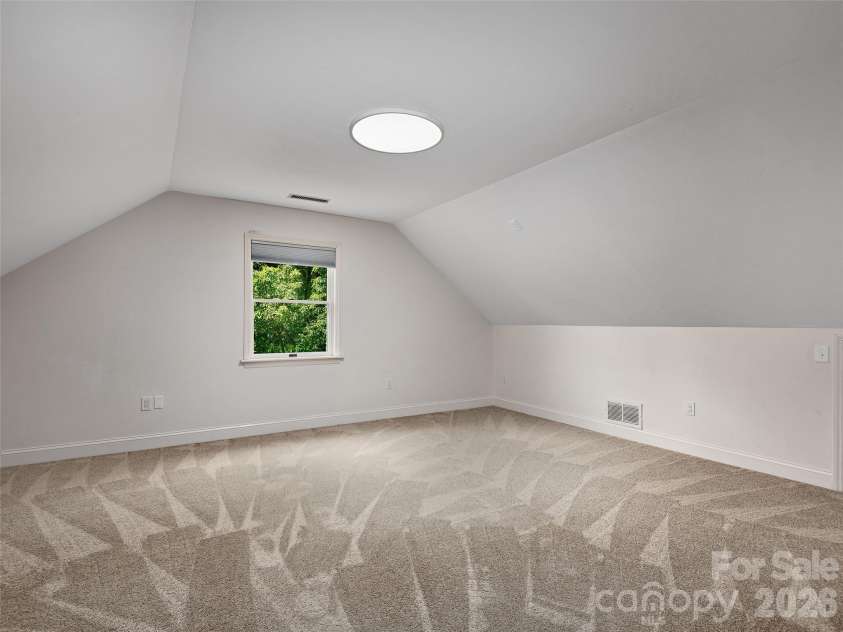44 Ardoyne Road, Asheville, NC 28804.  MLS# CAR4276796, YatesRealty ID 4834. 
