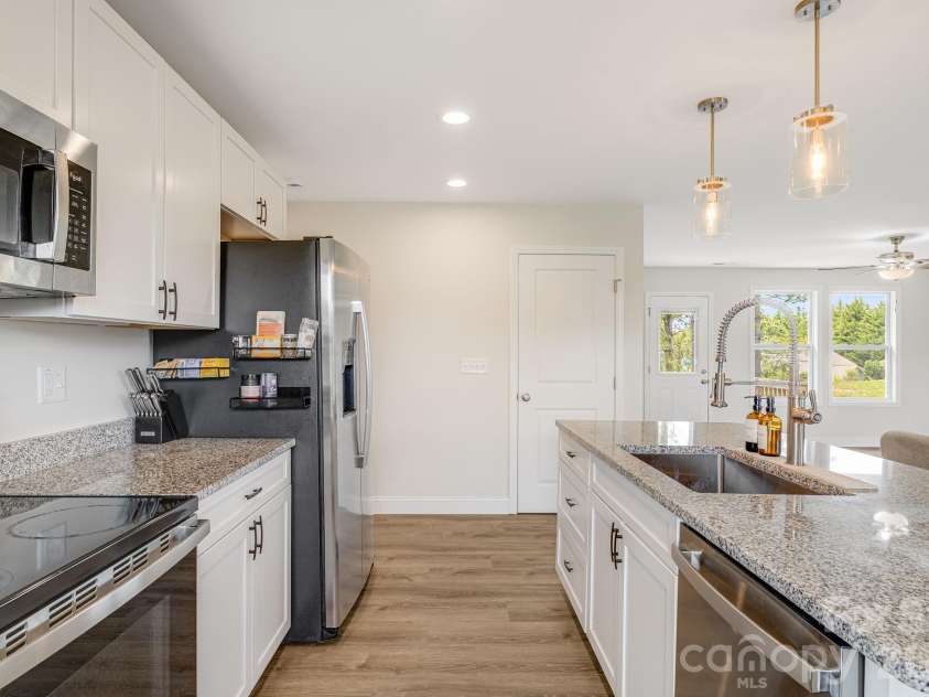 398 Point Hope Lane, Hendersonville, NC 28792.  MLS# CAR4420694, YatesRealty ID 48340. 