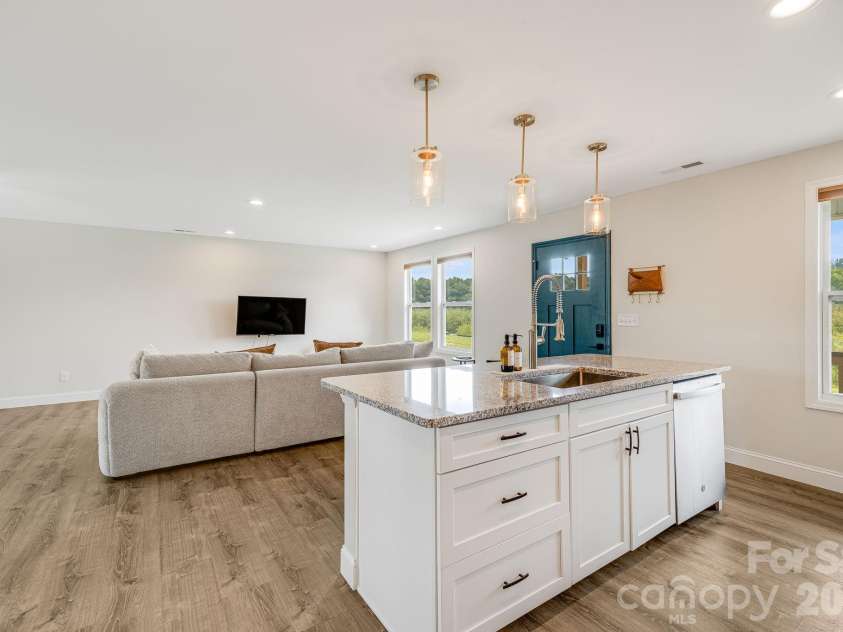 398 Point Hope Lane, Hendersonville, NC 28792.  MLS# CAR4420694, YatesRealty ID 48340. 