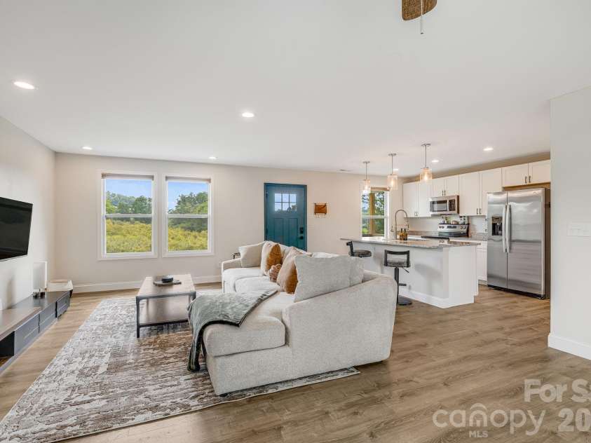 398 Point Hope Lane, Hendersonville, NC 28792.  MLS# CAR4420694, YatesRealty ID 48340. 